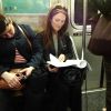 Julianne Moore já foi vista andando de metrô em Nova York