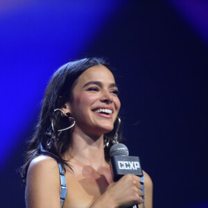 Bruna Marquezine não assume nenhum namoro publicamente há 1 ano e meio