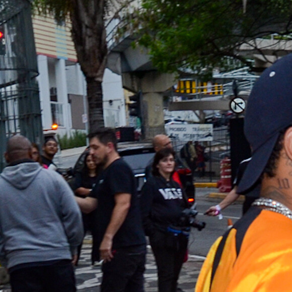 Gabigol deixou a festa de Gabriel Medina já no amanhecer 