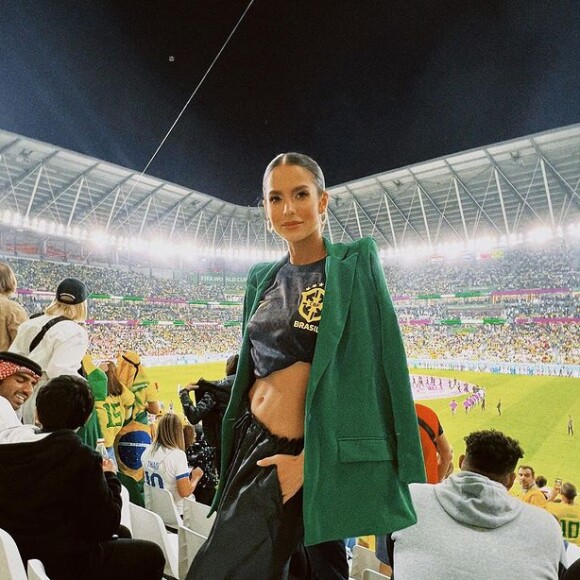 Neymar namora a modelo Jéssica Turini, que vai passar o réveillon com o jogador em Paris