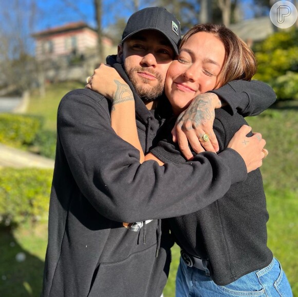 Mãe do filho de Neymar, Carol Dantas está hospedada na casa do jogador em Paris