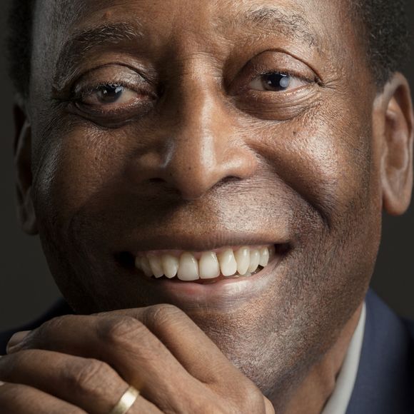 Corpo de Pelé será enterrado em outro lugar após decisão da família