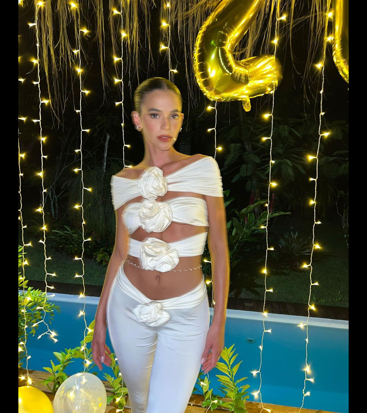 Foto Bruna Marquezine Deixou A Barriga Chapada Exposta Em Look Purepeople