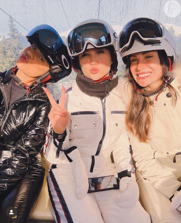 Lexa se encontrou celebridades na França para esquiar e registrou momento