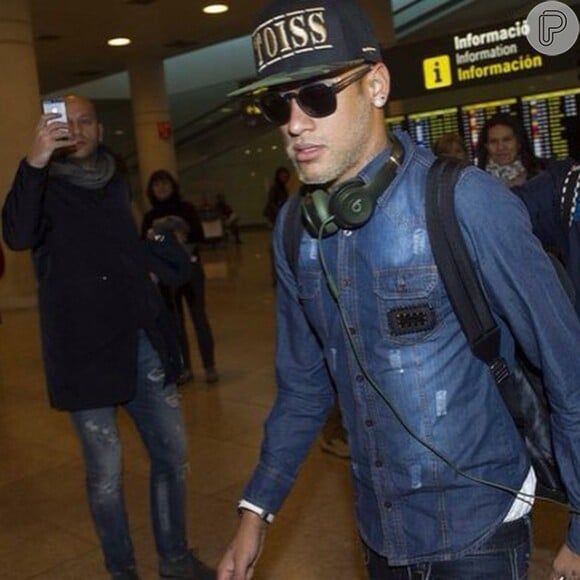 Neymar chegou a Barcelona nesta sexta-feira, 2 de janeiro de 2015