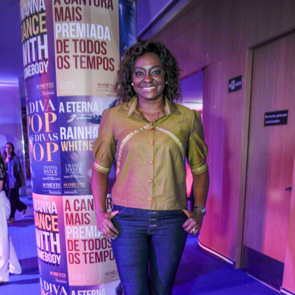 A jornalista Joyce Ribeiro também conferiu a pré-estreia do filme 'I Wanna Dance With Somebody - A História de Whitney Houston'