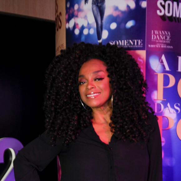 A cantora Paula Lima também conferiu a pré-estreia do filme 'I Wanna Dance With Somebody - A História de Whitney Houston'