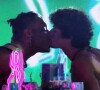 BBB 23: Fredo Nicácio e Gabriel Santana trocaram beijos durante a primeira festa da edição