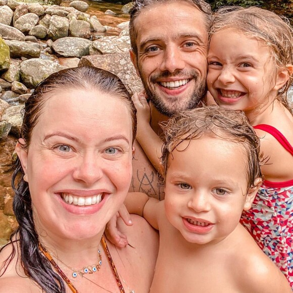 Rafael Cardoso e Mari Bridi são pais de dois filhos