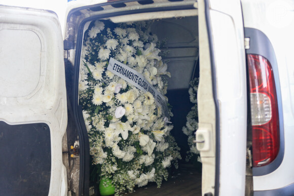 Morte de Gloria Maria: jornalista recebeu inúmeras homenagens com coroas de flores