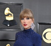 Taylor Swift usou conjunto Roberto Cavalli azul no Grammy 2023