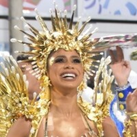 Uma deusa! Lexa usa costeira de 12 kg em desfile da Unidos da Tijuca: 'Pesa mais que a cabeça'