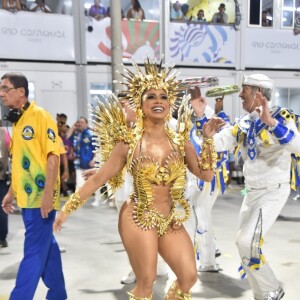 Lexa comentou a importância do Carnaval em entrevista ao Purepeople