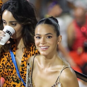 Bruna Marquezine também está curtindo o Carnaval de Salvador