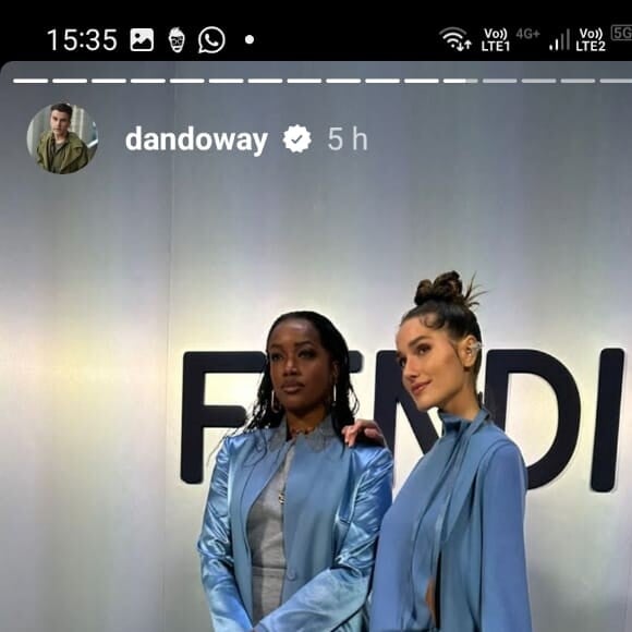 Sasha e Iza posaram juntas em desfile da Fendi