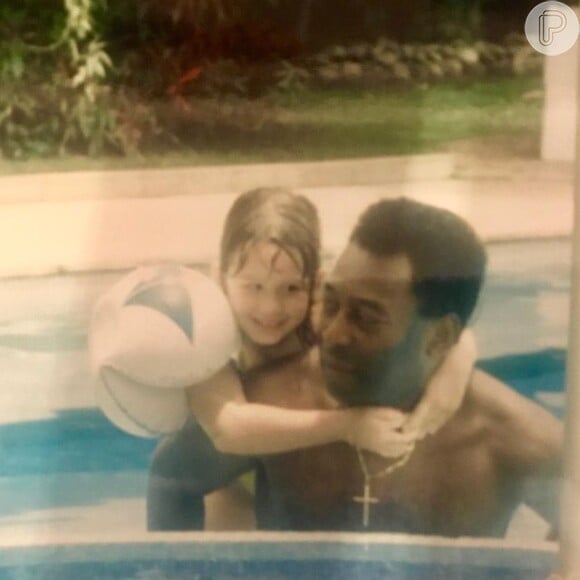 Pelé e Gemina McMahon, ainda criança, em foto compartilhada pela filha de Assíria Nascimento no Instagram