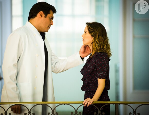 Após abandonar Marcos (Thiago Lacerda) no altar, Laura (Nathalia Dill) diz para o médico que quer se casar com ele, em 'Alto Astral'