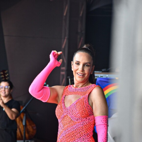 Ivete Sangalo: com o passar dos anos, tais boatos infundados provaram ser mais uma daquelas lendas urbanas relacionadas a famosos