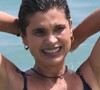 Flávia Alessandra, de biquíni, exibiu barriga trincada em dia de praia em 12 de março de 2023
