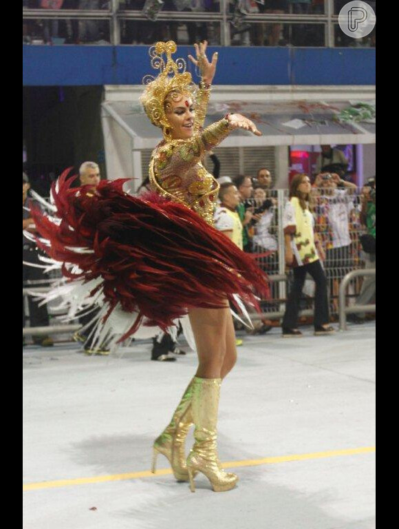 Ana Hickmann vai representar uma bailarina no desfile da Vai Vai neste Carnaval