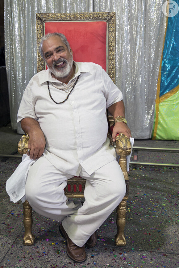 Juju Popular (Cris Vianna) foi coroada rainha de bateria da fictícia União de Santa Teresa. As cenas da novela 'Império' foram gravadas na última quarta-feira, 7 de janeiro de 2014, no Jacarepaguá Tênis Club, na Zona Oeste do Rio de Janeiro