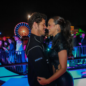 Rafa Kalimann e José Loreto começaram a namorar após encontro nos bastidores do 'Domingão Com Huck'