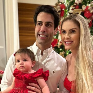 Ayla é fruto do casamento de Bárbara Evans com o empresário Gustavo Theodoro