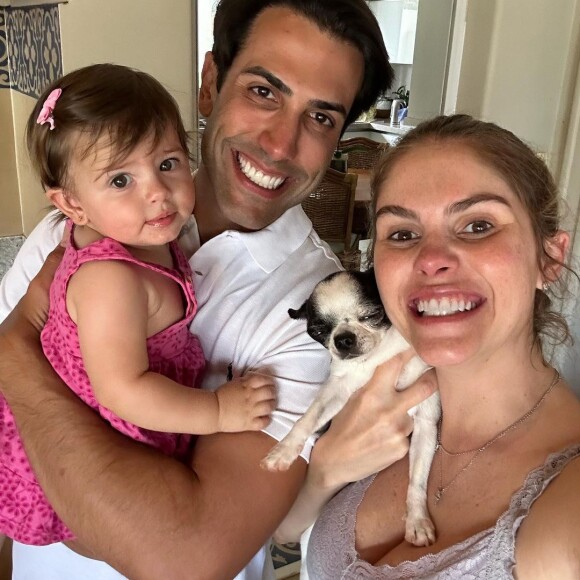 Bárbara Evans foi atacada na web por festa de 1 ano da filha