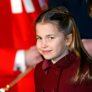 Princesa Charlotte é a cara de sua bisavó, a Rainha Elizabeth II, segundo internautas