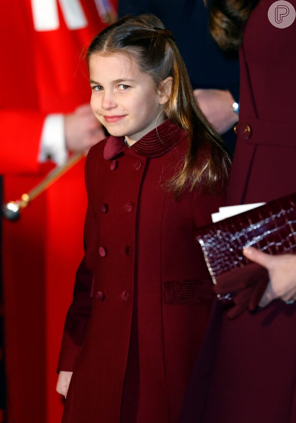 Princesa Charlotte é a cara de sua bisavó, a Rainha Elizabeth II, segundo internautas
