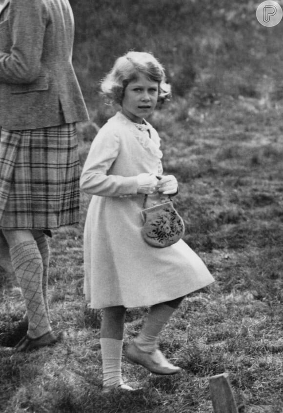 Rainha Elizabeth II aos 7 anos