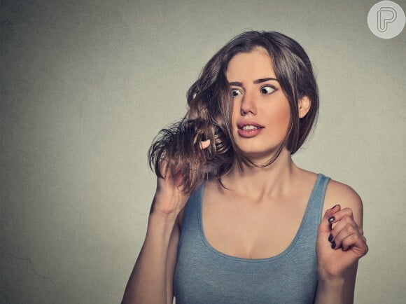 A ansiedade pode gerar a vontade de arrancar cabelo de forma consciente ou não em pessoas que tricotilomania


