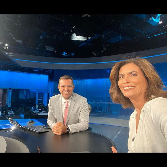 Giuliana Morrone apresentou eventualmente o 'Jornal Nacional' (na foto, jornalista com Rodrigo Boccardi)