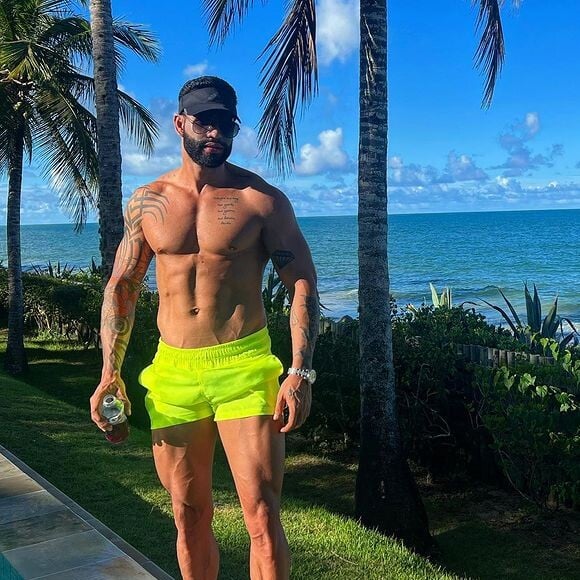 Gusttavo Lima vem chamando atenção pelo físico