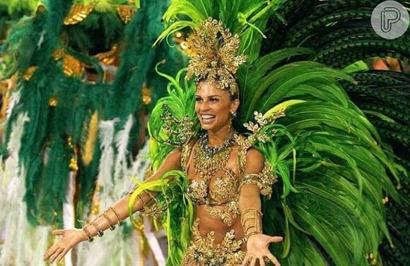 O sucesso de Grazi Massafera só aumentava... Com isso, em 2007, ela estreou no posto de rainha de bateria no Carnaval do Rio, na escola de samba Grande Rio