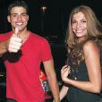 O ator tinha acabado de terminar o namoro com Alinne Moraes e rapidamente seu relacionamento com Grazi Massafera caiu nas graças do público