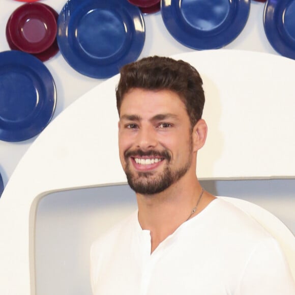 Cauã Reymond se casou com Mariana Goldfarb em 2019