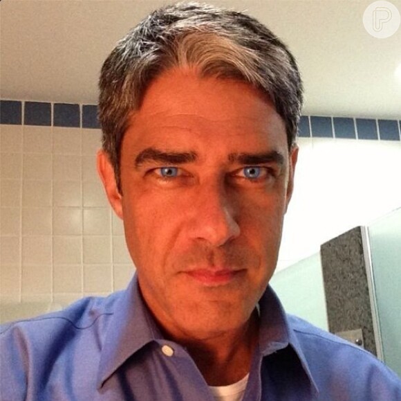 William Bonner posta foto exibindo olhos azuis em seu Instagram e causa alvoroço entre seus seguidores, em 30 de março de 2013
