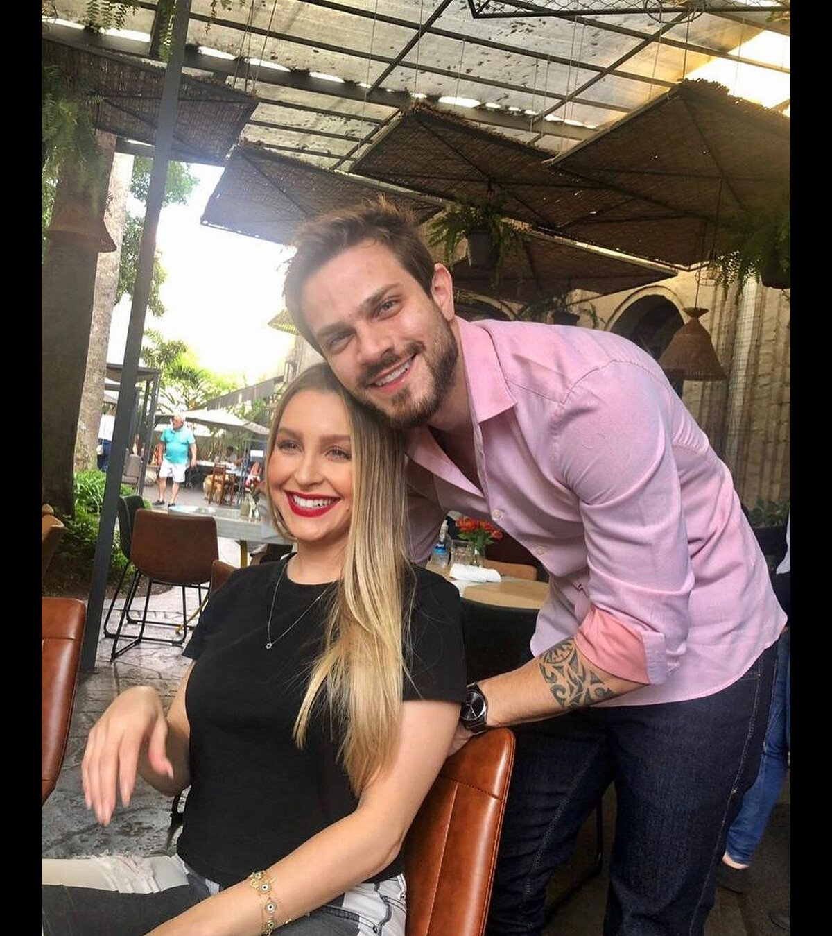 Foto Carla Diaz E Felipe Becari Assumiram O Namoro Em E Ficaram Noivos Em Purepeople