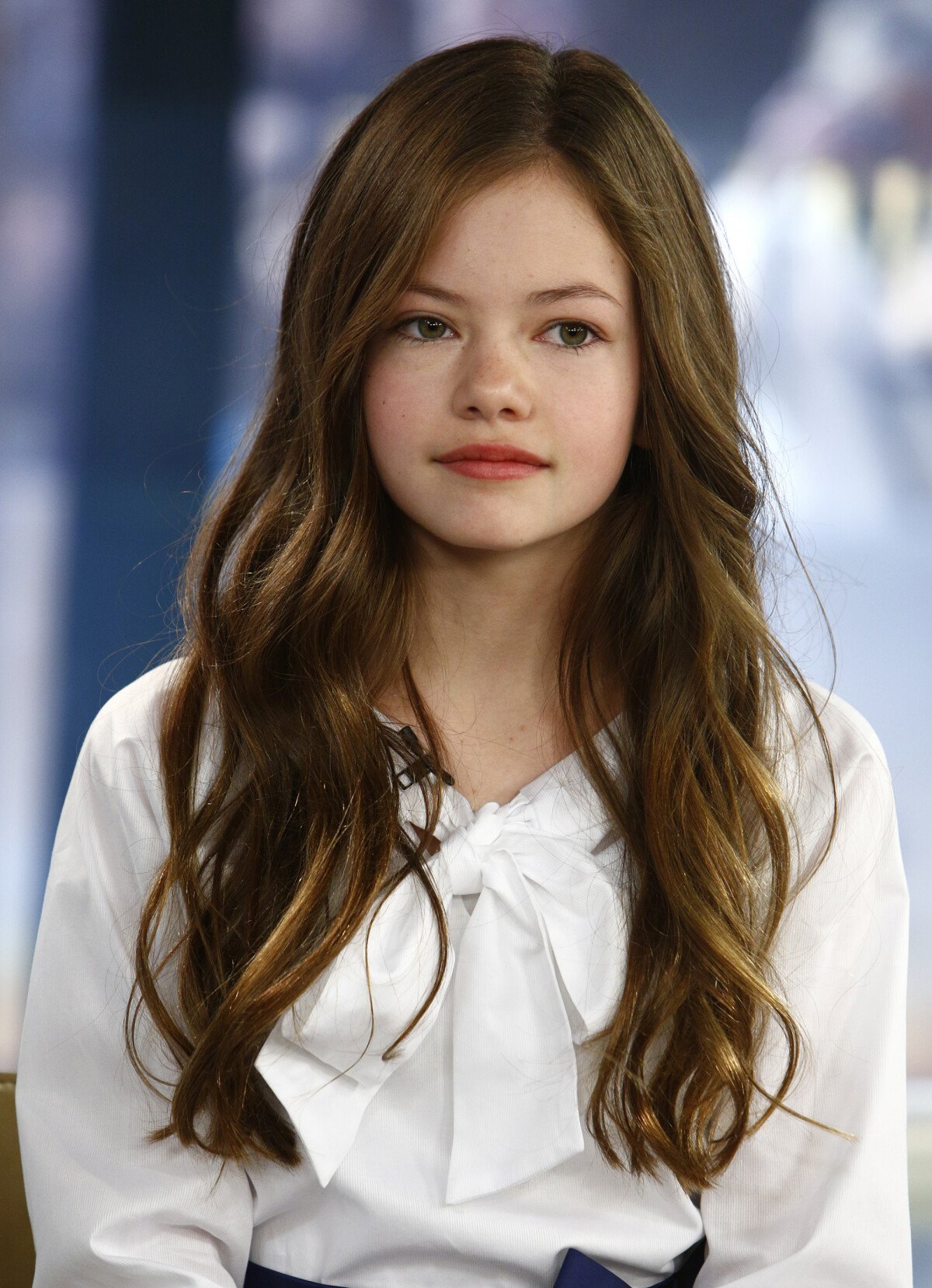 Foto Fofura! Olha que linda Mackenzie Foy divulgando a saga