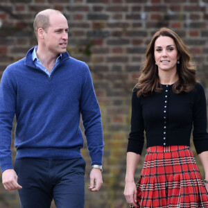 Príncipe William não usa a aliança de casamento com Kate Middleton porque não gosta de joias