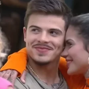 Thomaz Costa e Tati Zaqui engataram um namoro em 'A Fazenda 14'
