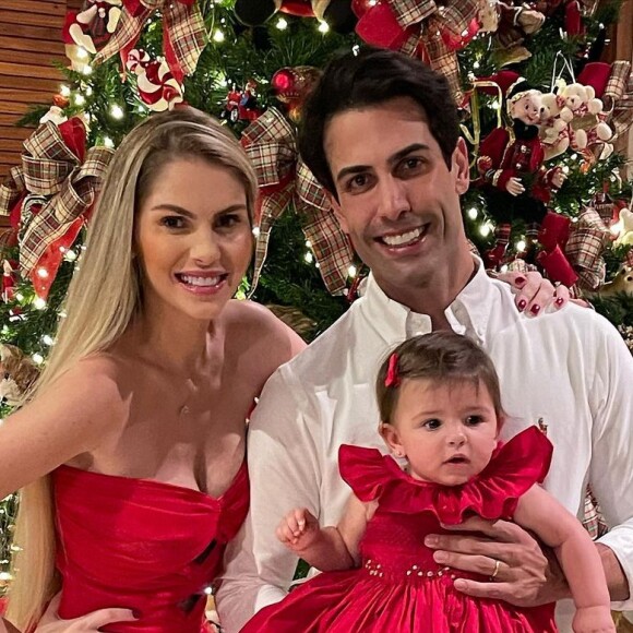 Seguidora quis saber se filha de Bárbara Evans está chamando a babá de mãe