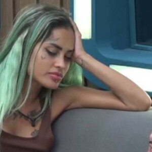 Dias após anunciar o término, Tati Zaqui abriu um boletim de ocorrência contra Thomaz Costa