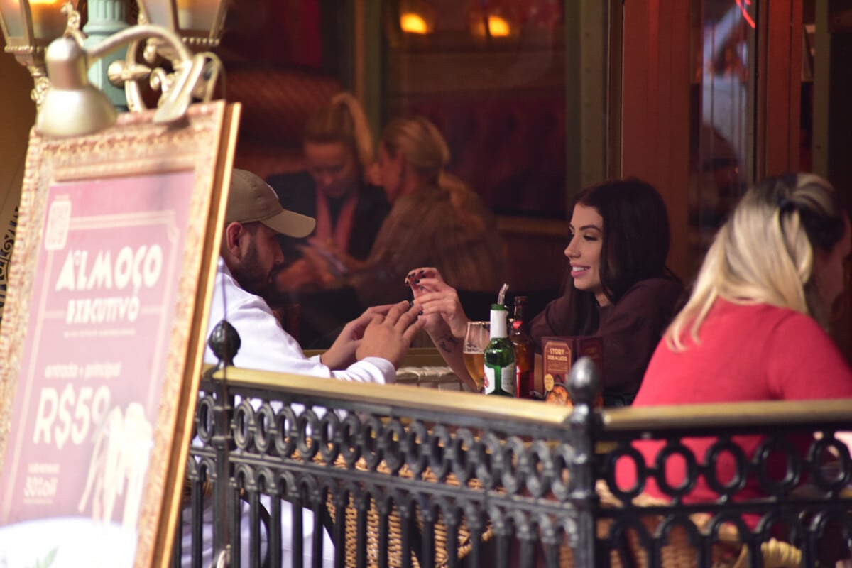 Foto Maria Lina Deggan Foi Clicada Em Um Restaurante Com Novo Namorado