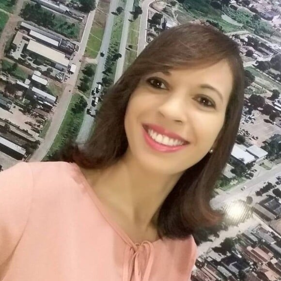 Ex-jornalista da Globo Leilane Macedo chegou a apresentar telejornal em afiliada da emissora em Goiás