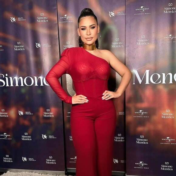 Simone Mendes contratou um novo stylist para a carreira solo