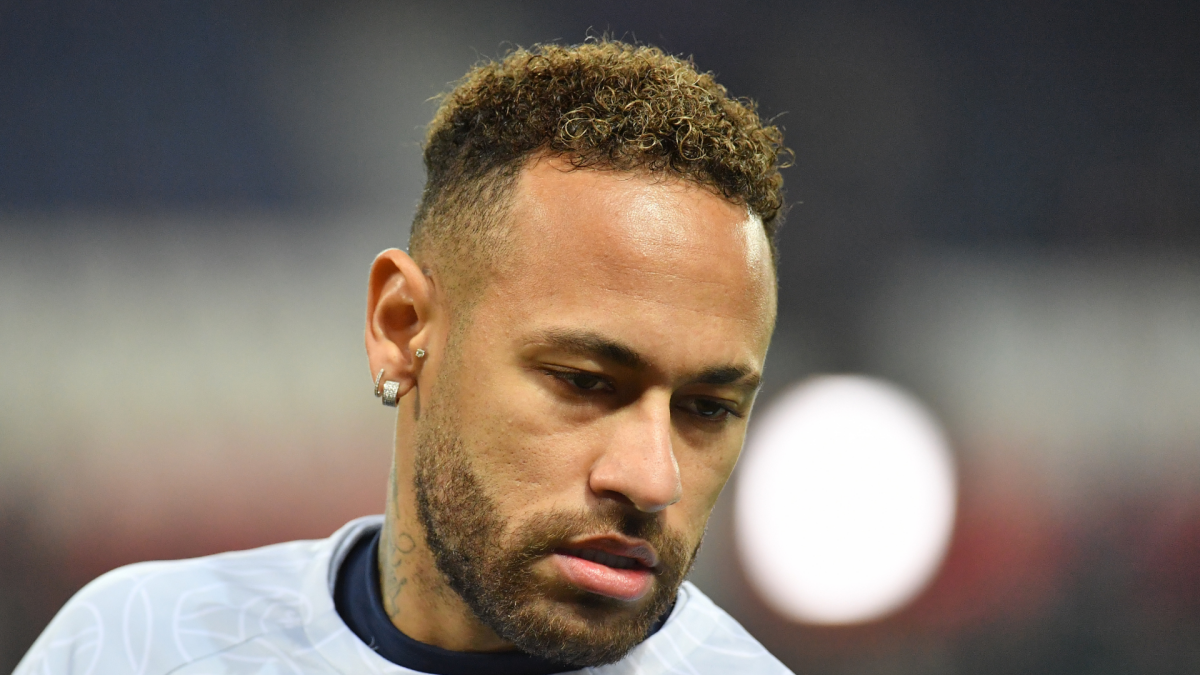 Novo visual de Neymar chama atenção e divide opiniões na web