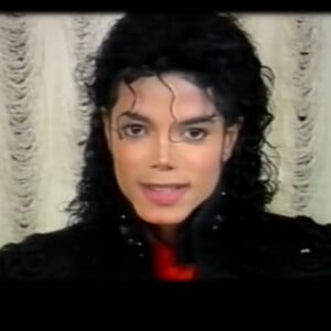 Michael Jackson foi considerado tão influente no mundo inteiro que ganhou o título de Rei do Pop.