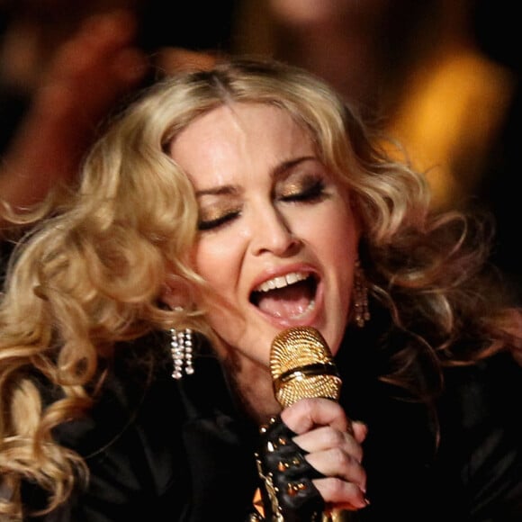 Familiar de Madonna revelou a um tabloide britânico detalhes chocantes sobre o caso